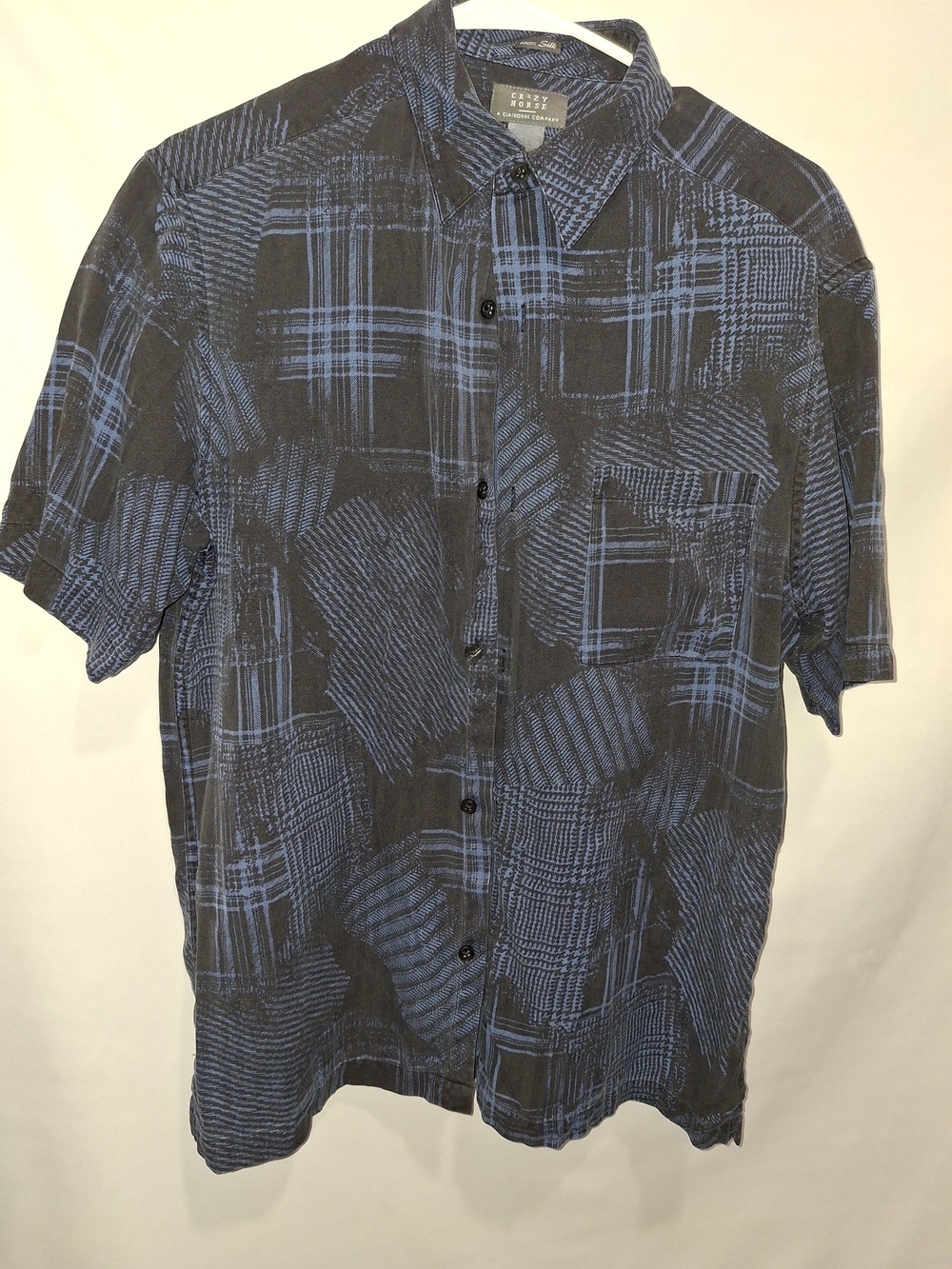 Croft & Barrow Black and Blue Short-Sleeve Button-Up Shirt